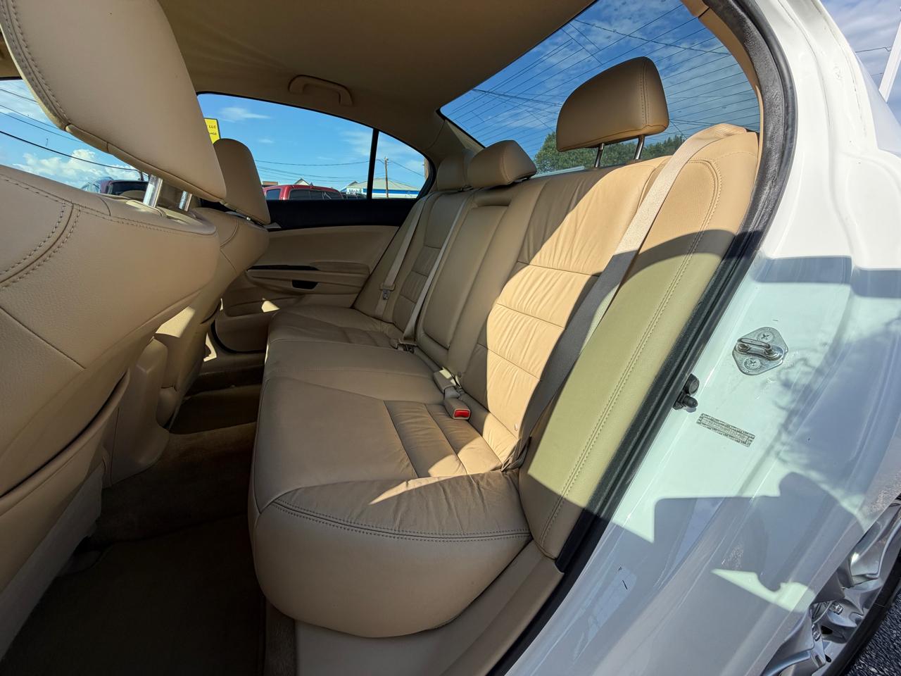 Honda Accord SE Sedan AT 2011