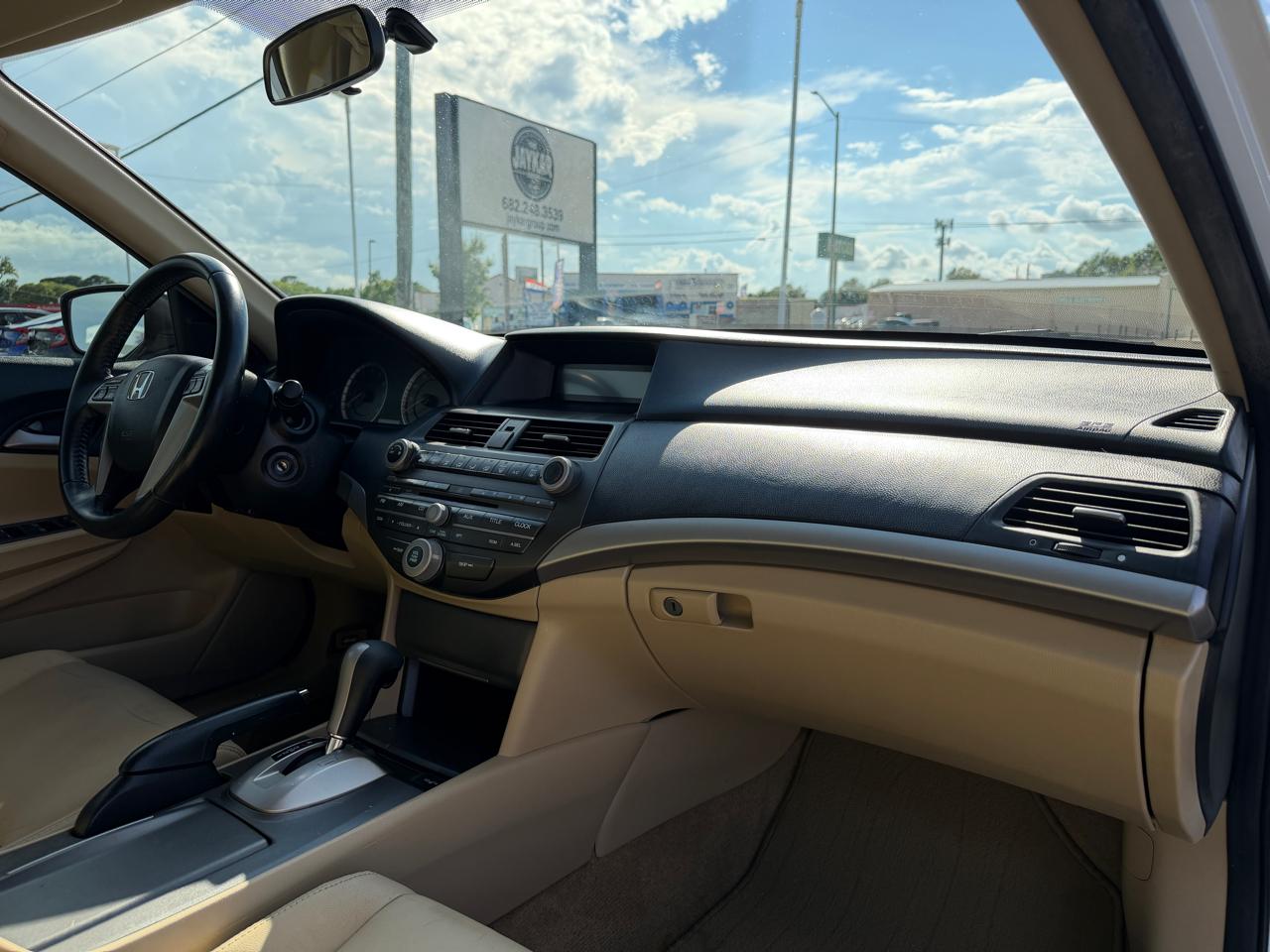 Honda Accord SE Sedan AT 2011