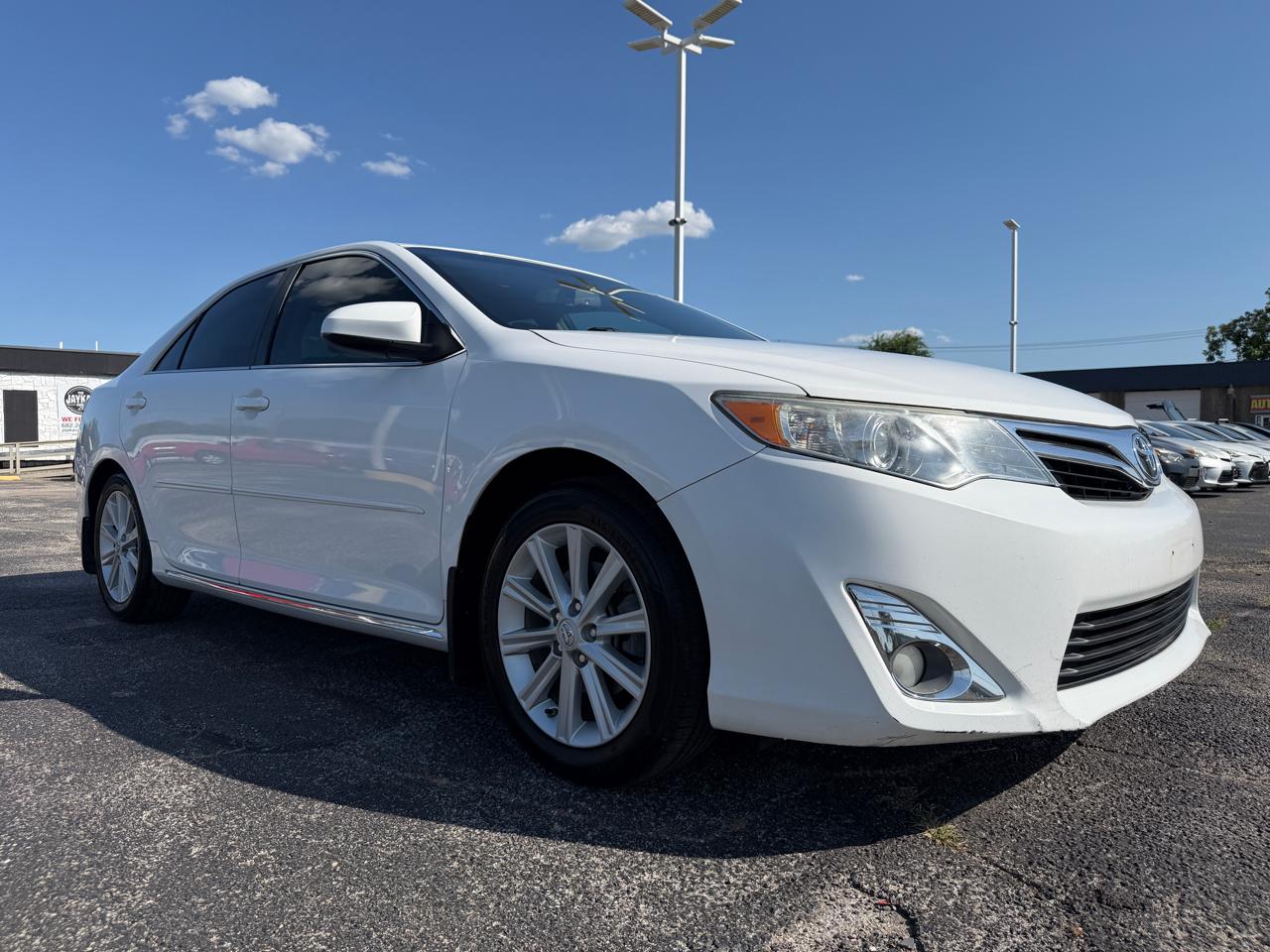 Toyota Camry SE V6 2013