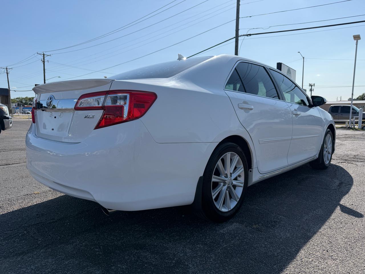 Toyota Camry SE V6 2013