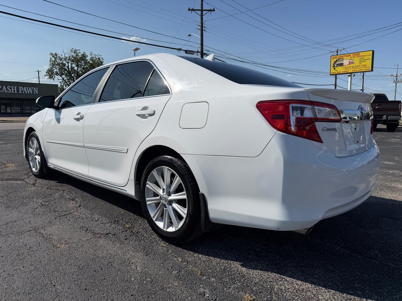 Toyota Camry SE V6 2013