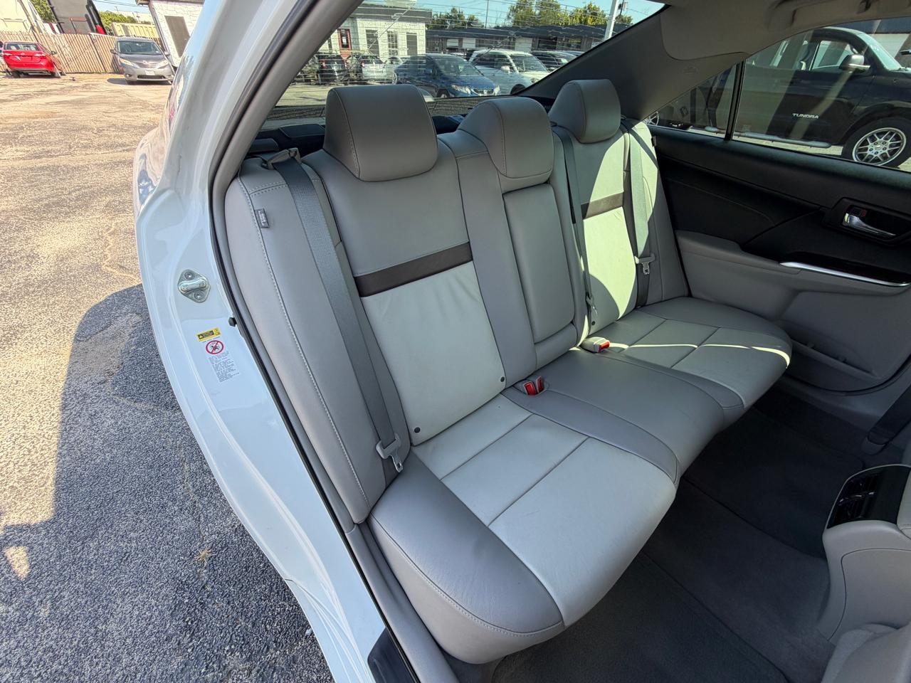 Toyota Camry SE V6 2013