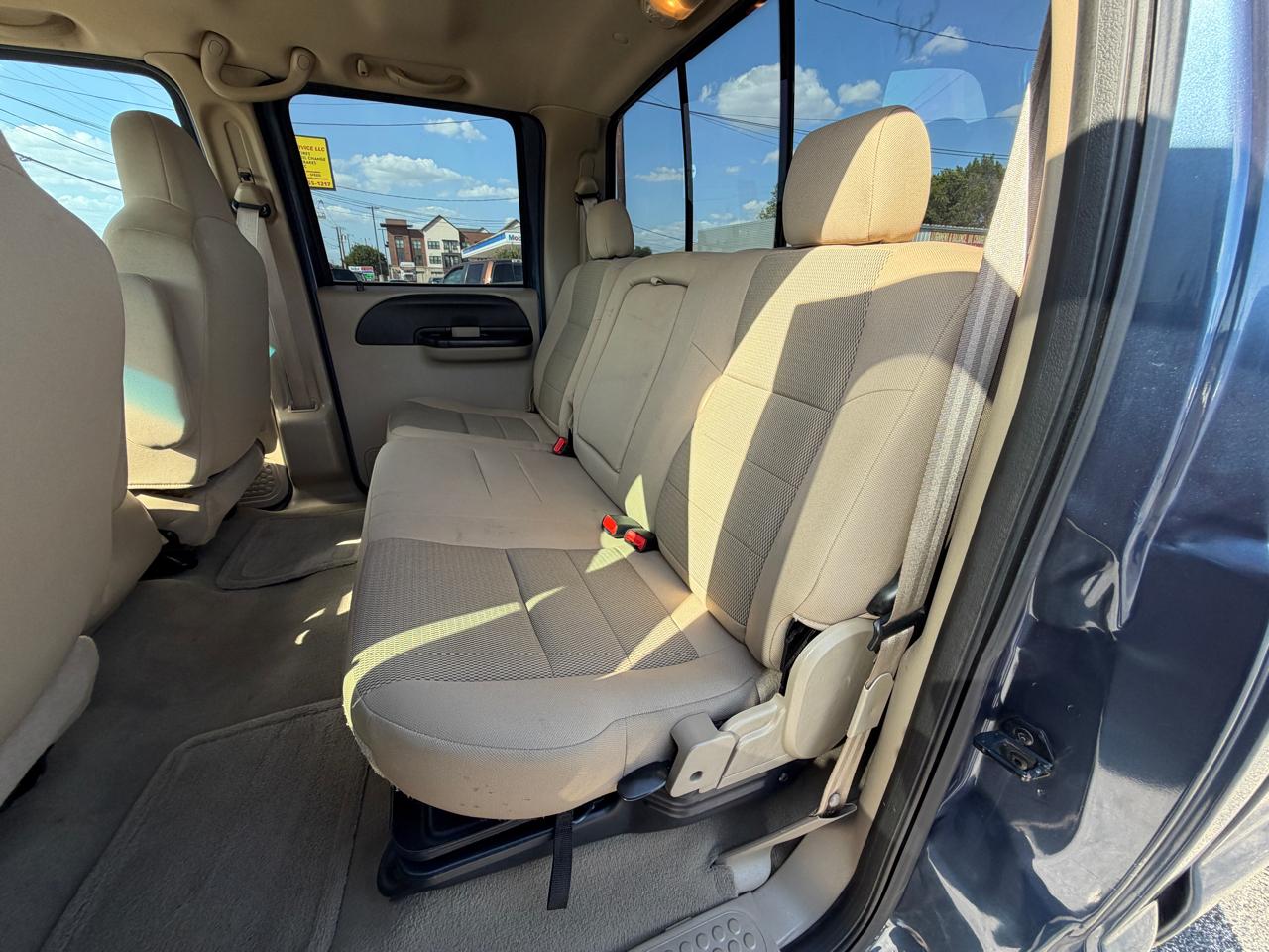 Ford F-250 SD XL Crew Cab 4WD 2005