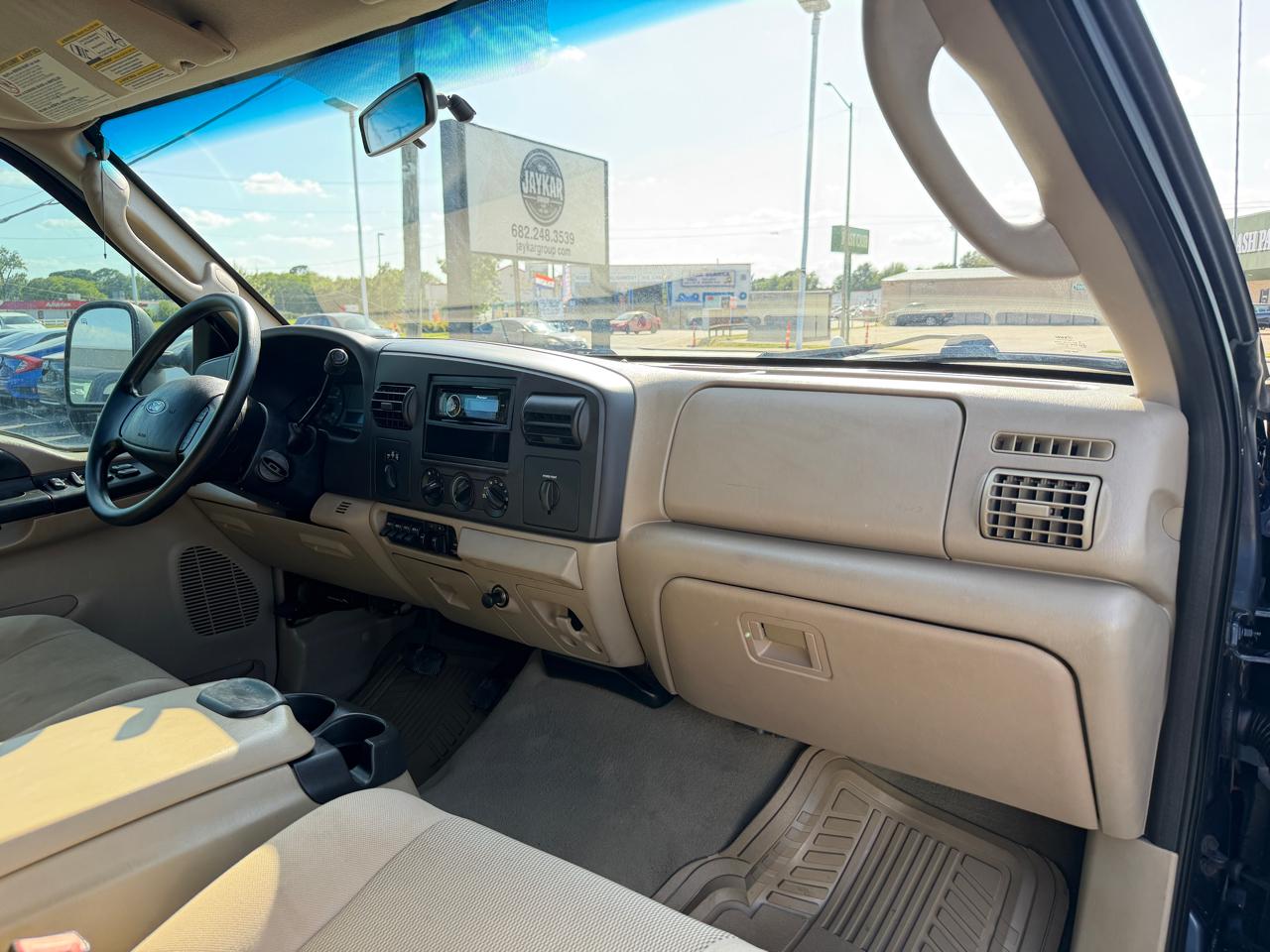 Ford F-250 SD XL Crew Cab 4WD 2005