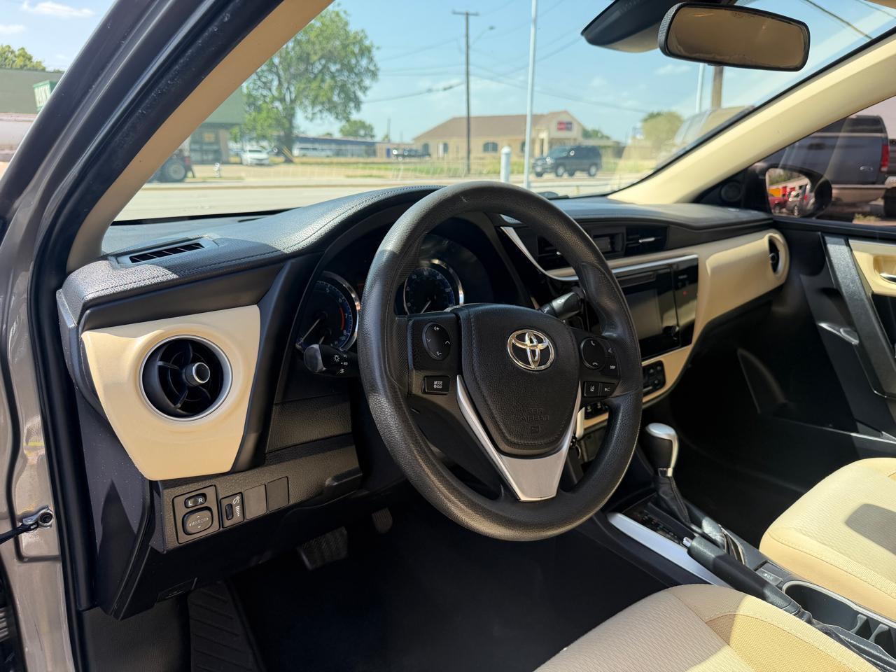 Toyota Corolla LE CVT 2017