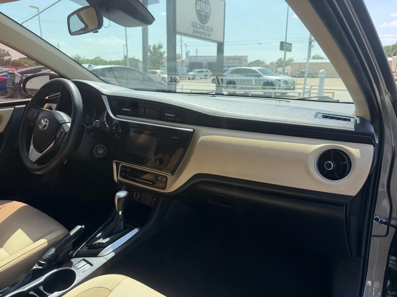 Toyota Corolla LE CVT 2017