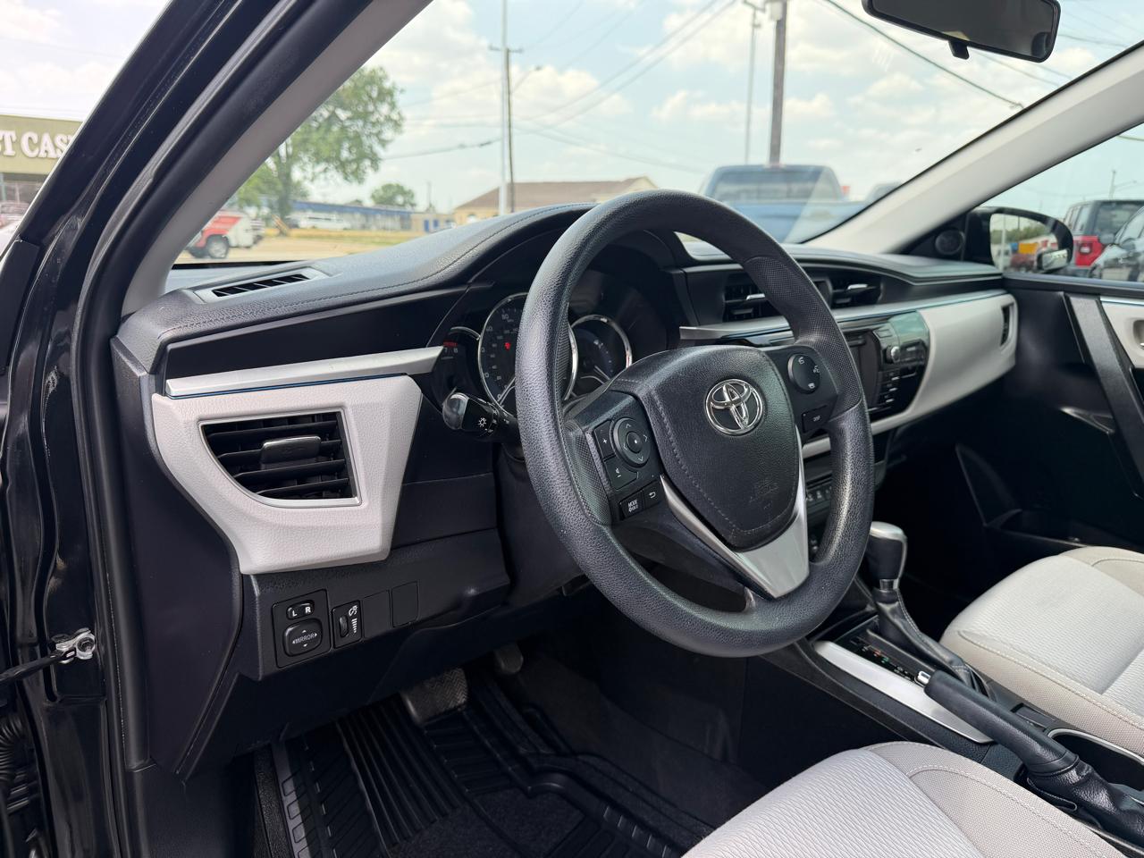 Toyota Corolla LE Plus 4D Sedan 2016