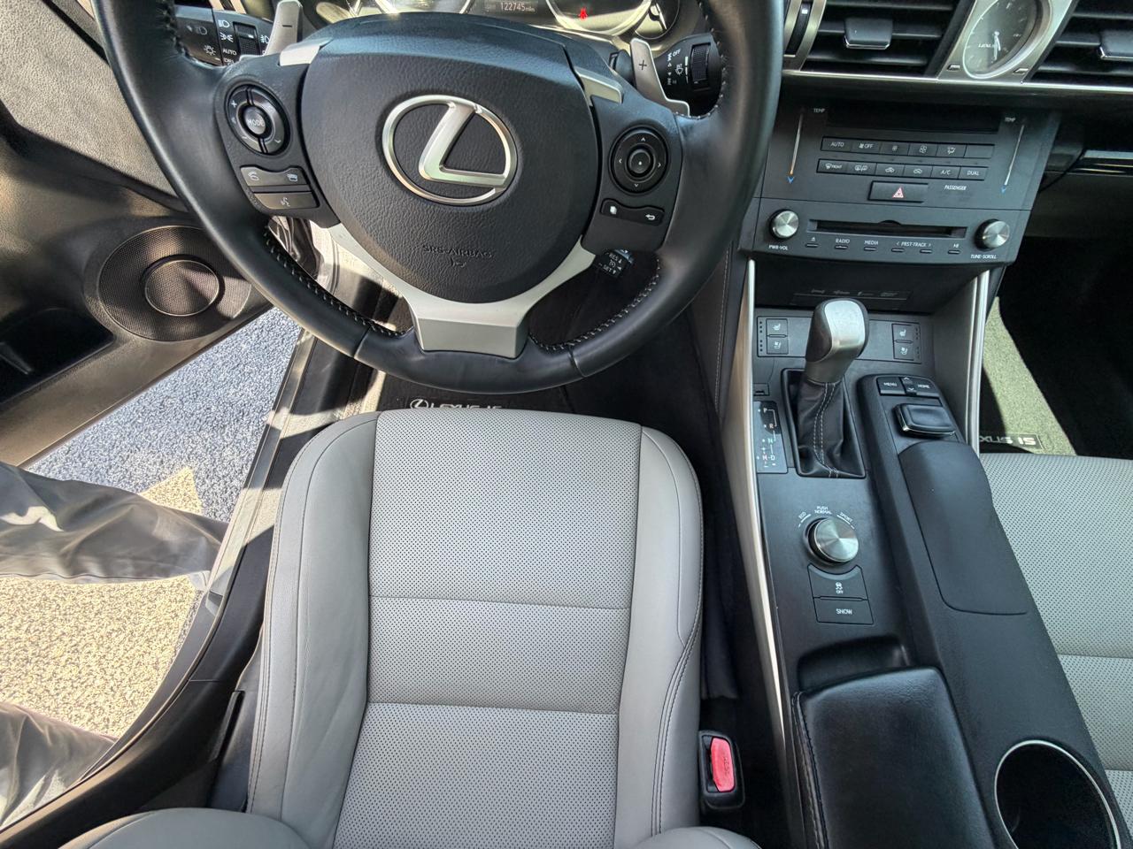 Lexus IS 350 AWD 2015