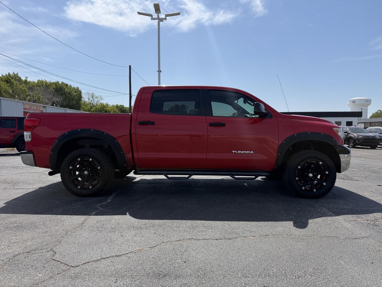 Toyota Tundra Tundra-Grade CrewMax 4.6L 2WD 2011