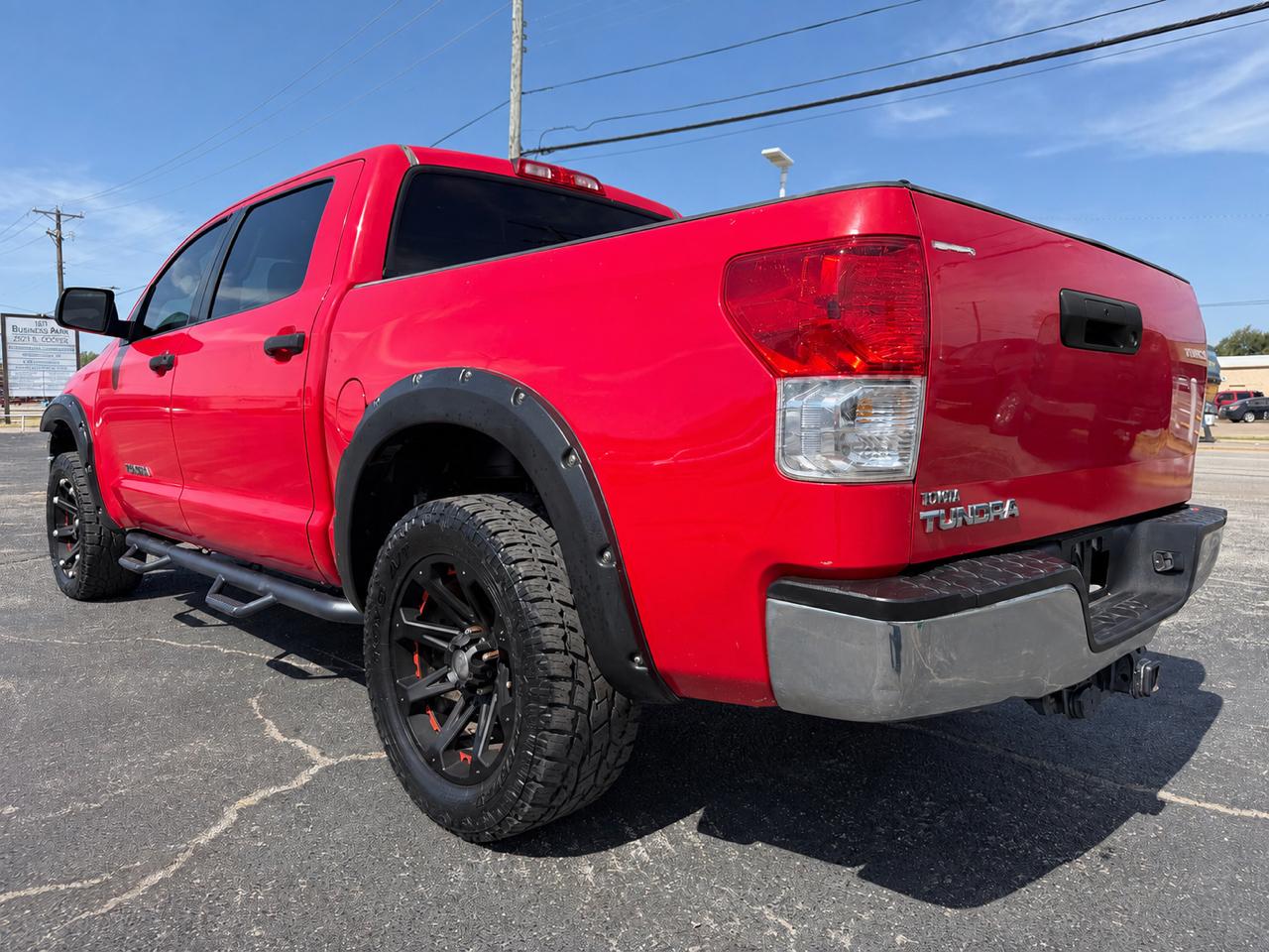 Toyota Tundra Tundra-Grade CrewMax 4.6L 2WD 2011