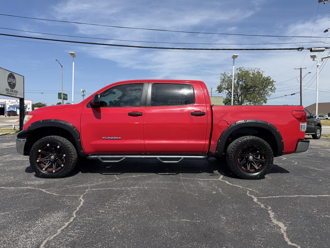 Toyota Tundra Tundra-Grade CrewMax 4.6L 2WD 2011