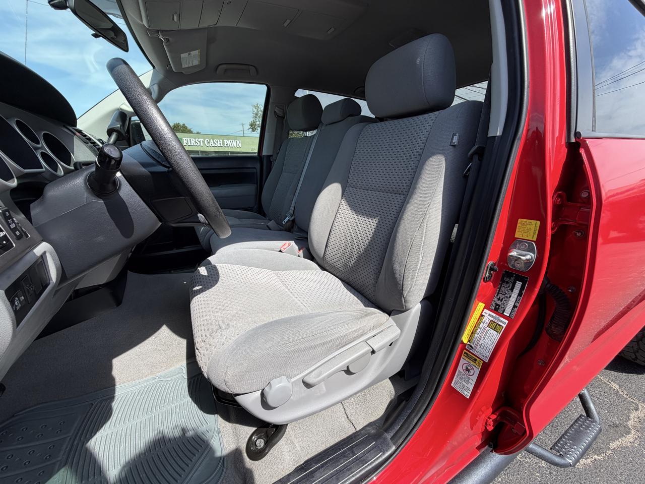 Toyota Tundra Tundra-Grade CrewMax 4.6L 2WD 2011