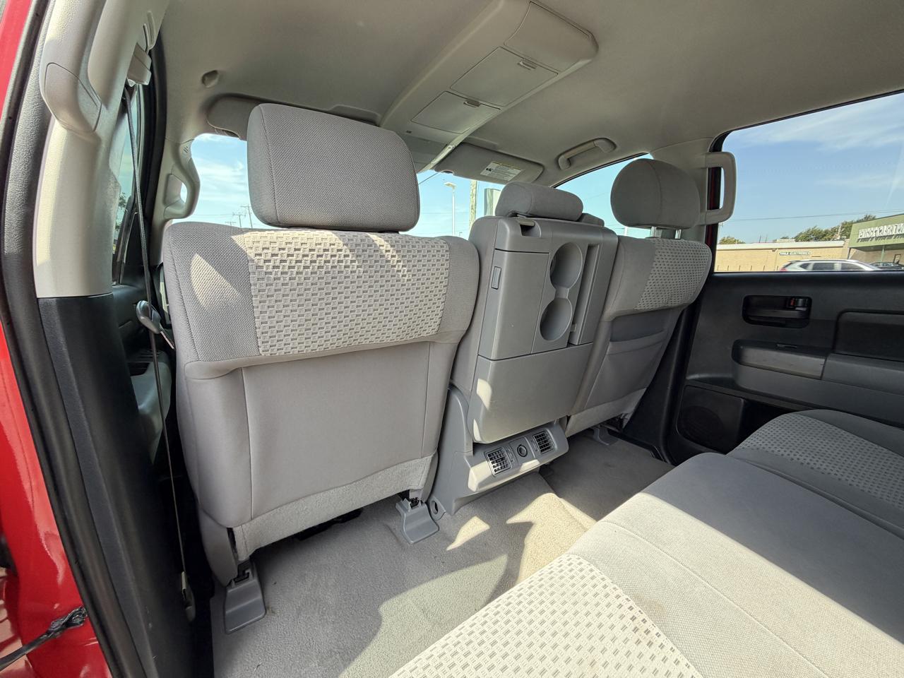 Toyota Tundra Tundra-Grade CrewMax 4.6L 2WD 2011