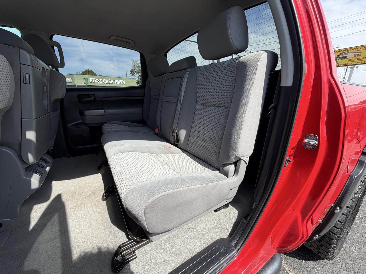 Toyota Tundra Tundra-Grade CrewMax 4.6L 2WD 2011