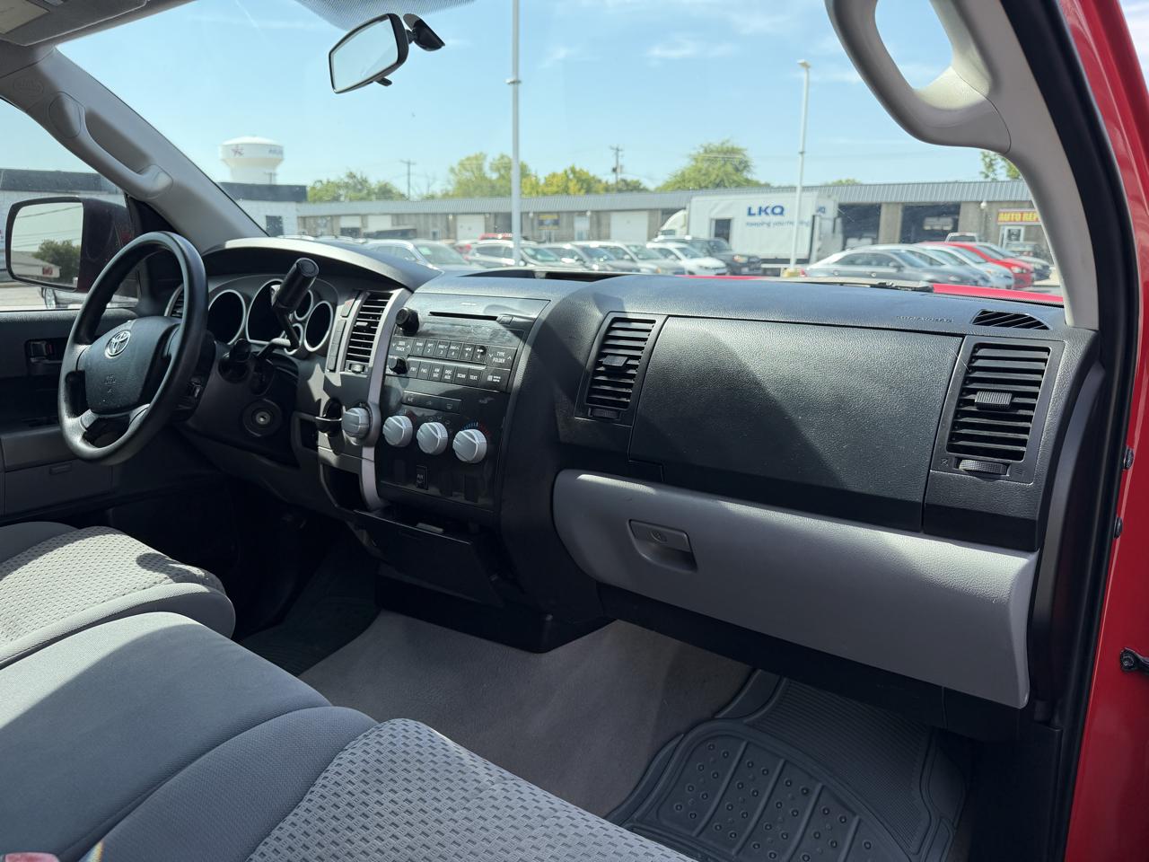 Toyota Tundra Tundra-Grade CrewMax 4.6L 2WD 2011