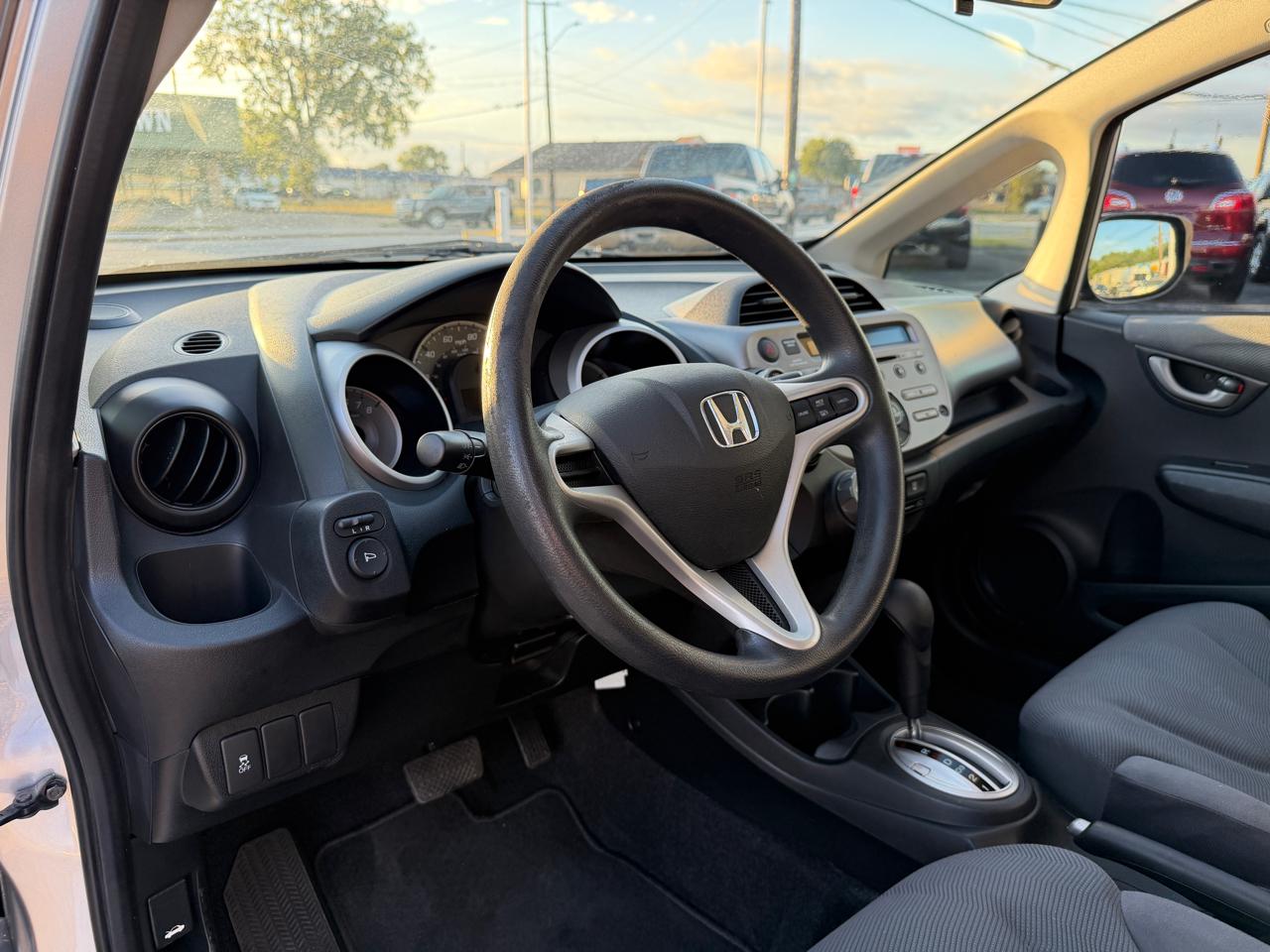 Honda Fit 5-Speed AT 2013