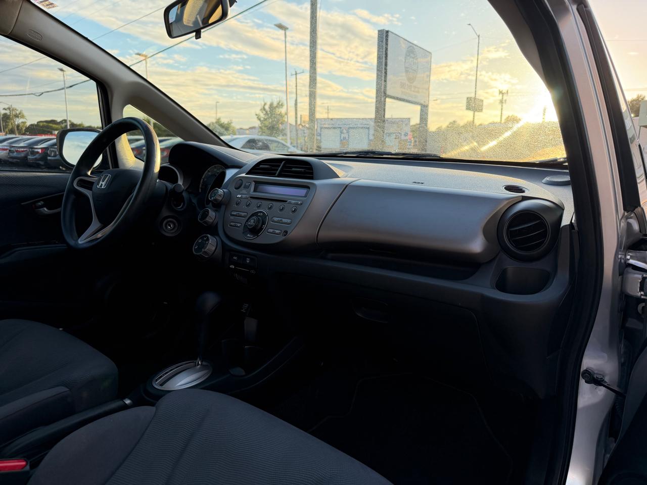 Honda Fit 5-Speed AT 2013