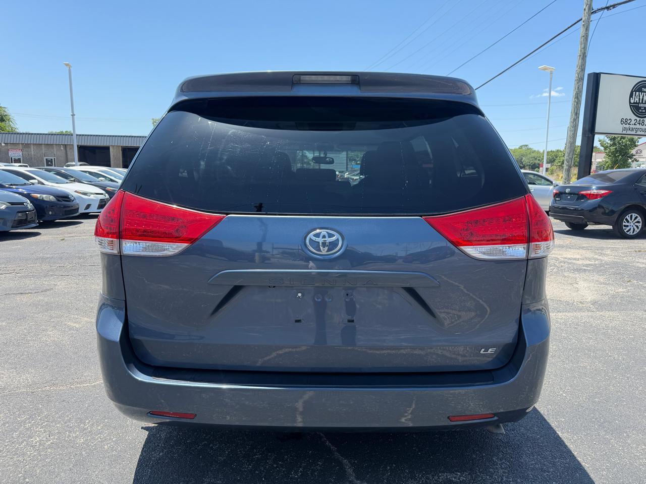 Toyota Sienna LE FWD 8-Passenger V6 2014