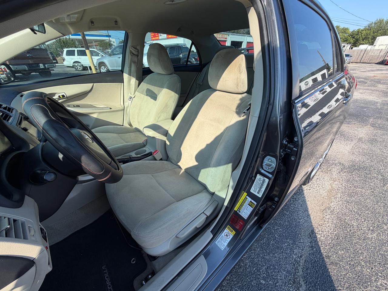 Toyota Corolla LE 2013