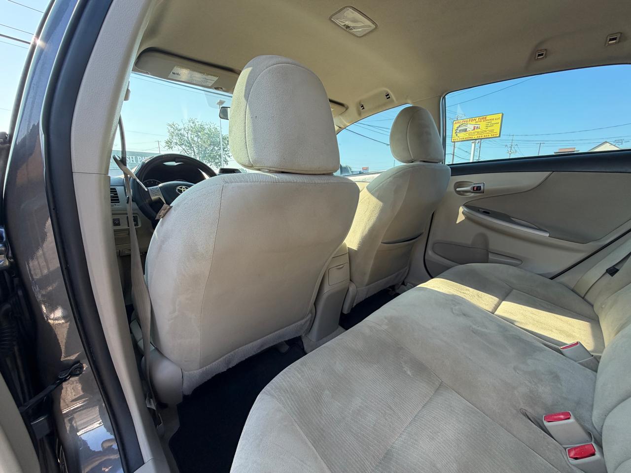 Toyota Corolla LE 2013