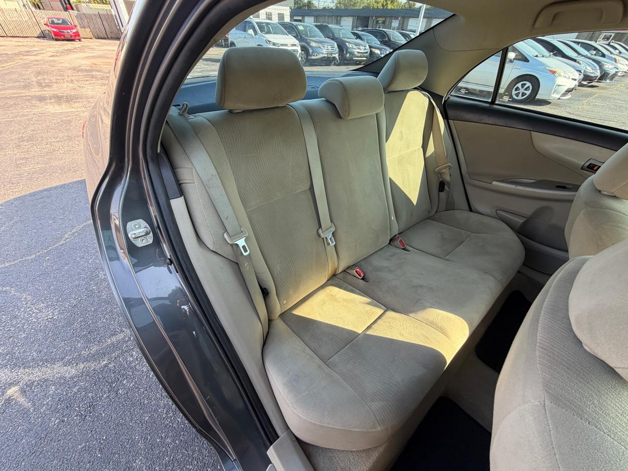Toyota Corolla LE 2013