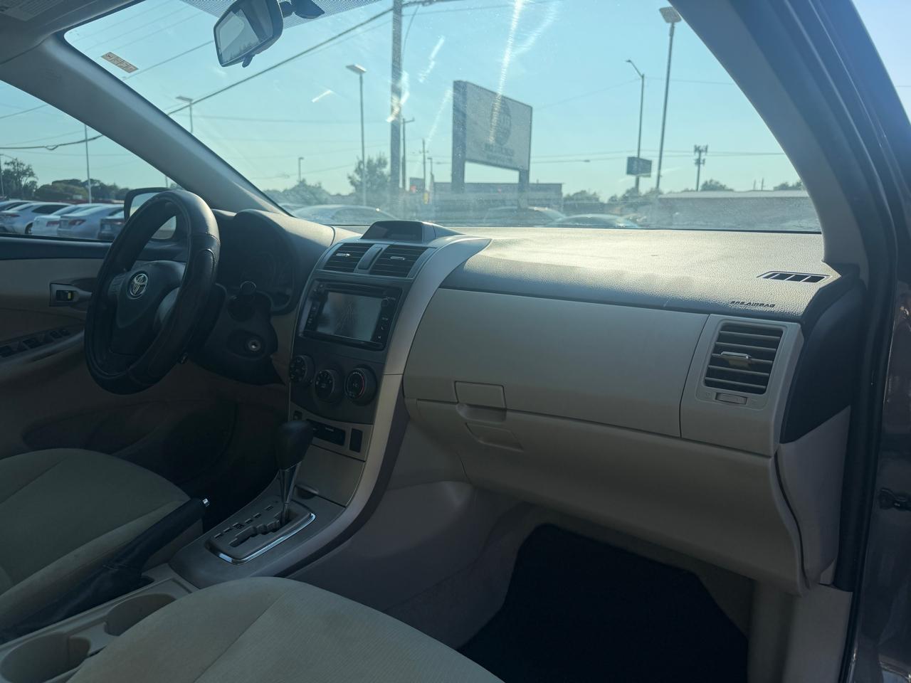 Toyota Corolla LE 2013