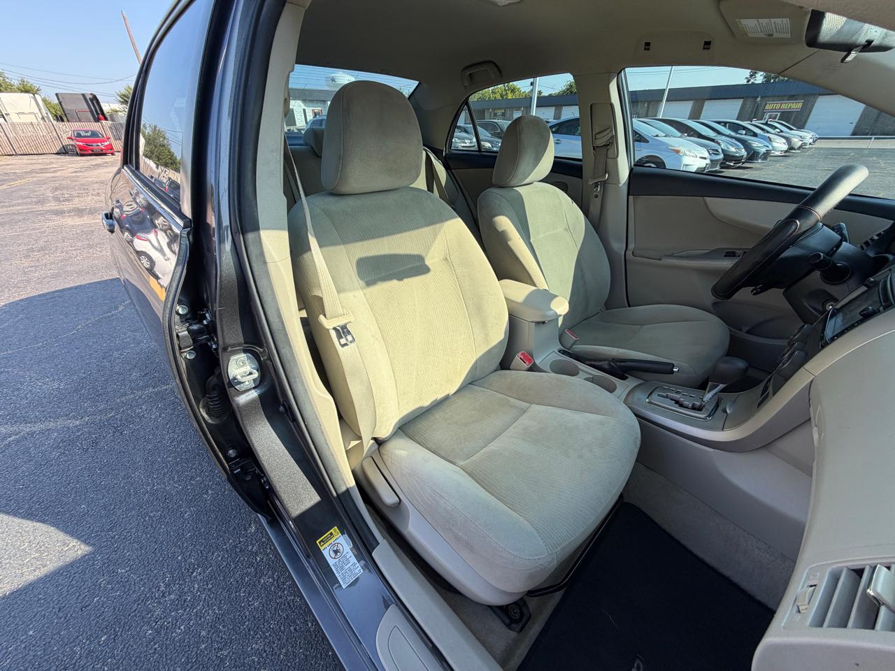Toyota Corolla LE 2013