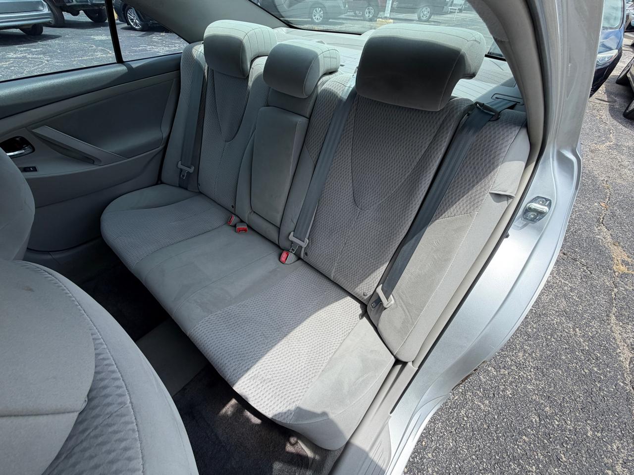 Toyota Camry Base 6-Spd AT 2011