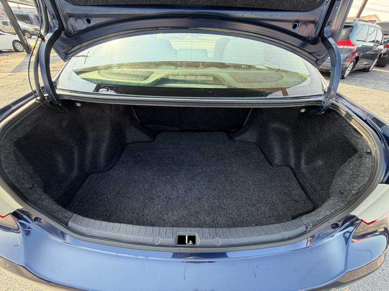 Toyota Corolla LE 4-Speed AT 2012