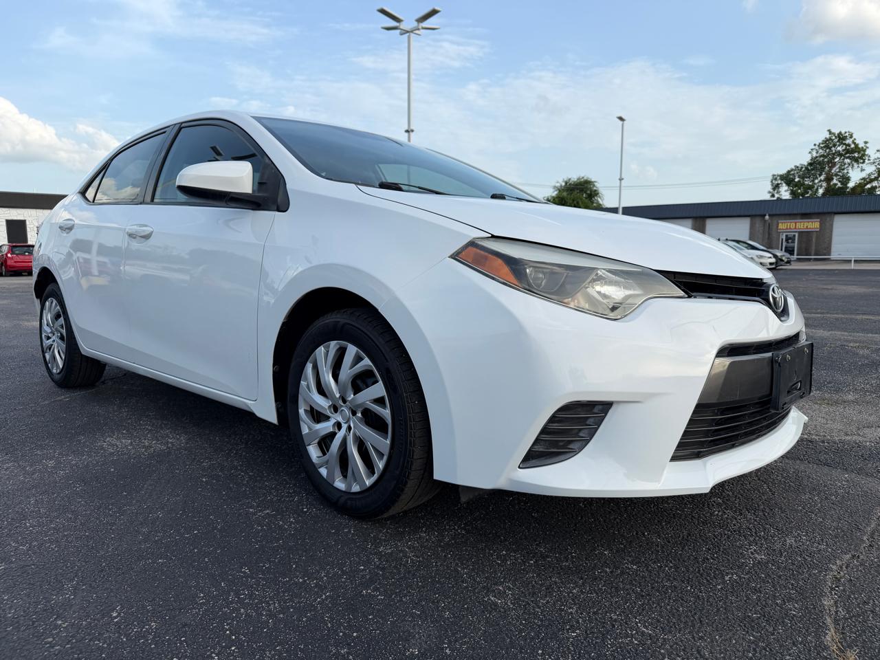 Toyota Corolla LE 2015