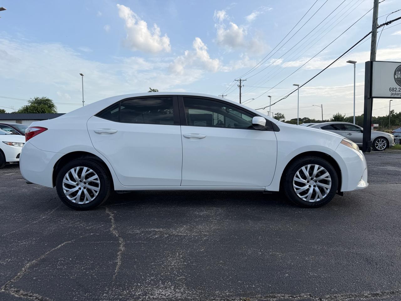 Toyota Corolla LE 2015