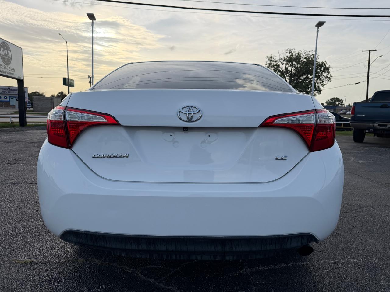 Toyota Corolla LE 2015