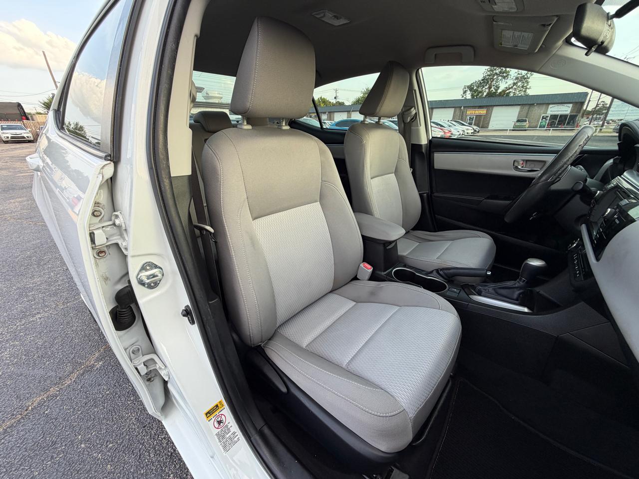 Toyota Corolla LE 2015