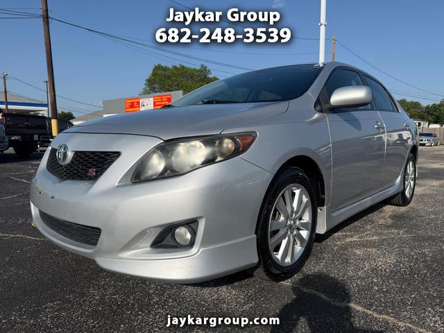 Silver 2009 Toyota Corolla Sedan Front-Wheel Drive Automatic