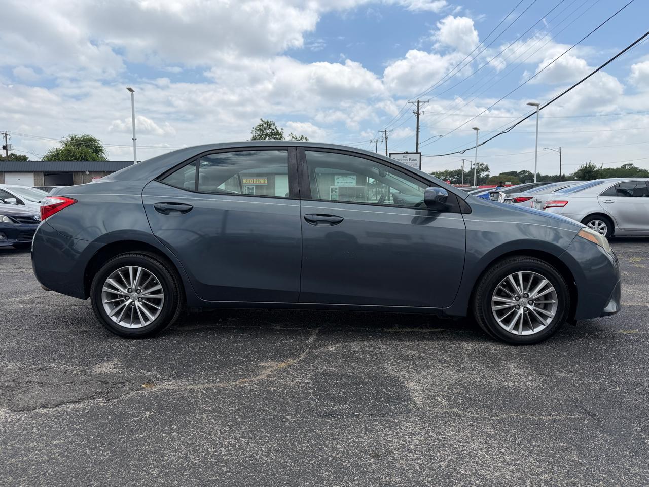 Toyota Corolla LE Plus 4D Sedan 2015