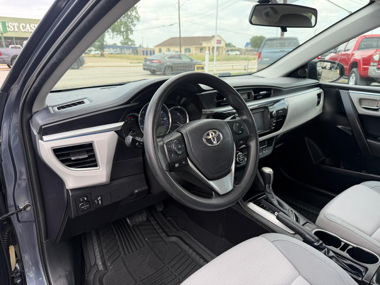 Toyota Corolla LE Plus 4D Sedan 2015
