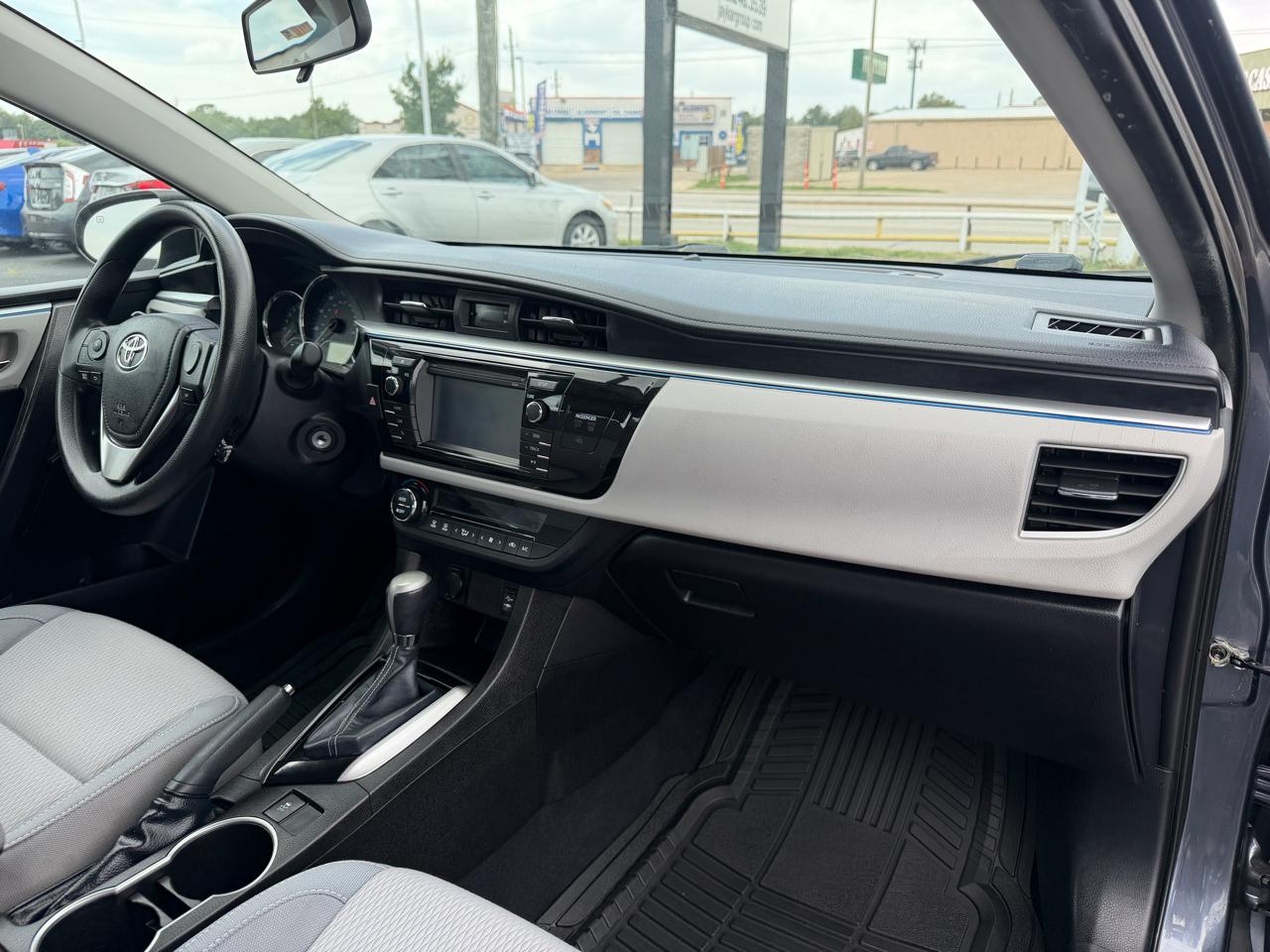 Toyota Corolla LE Plus 4D Sedan 2015