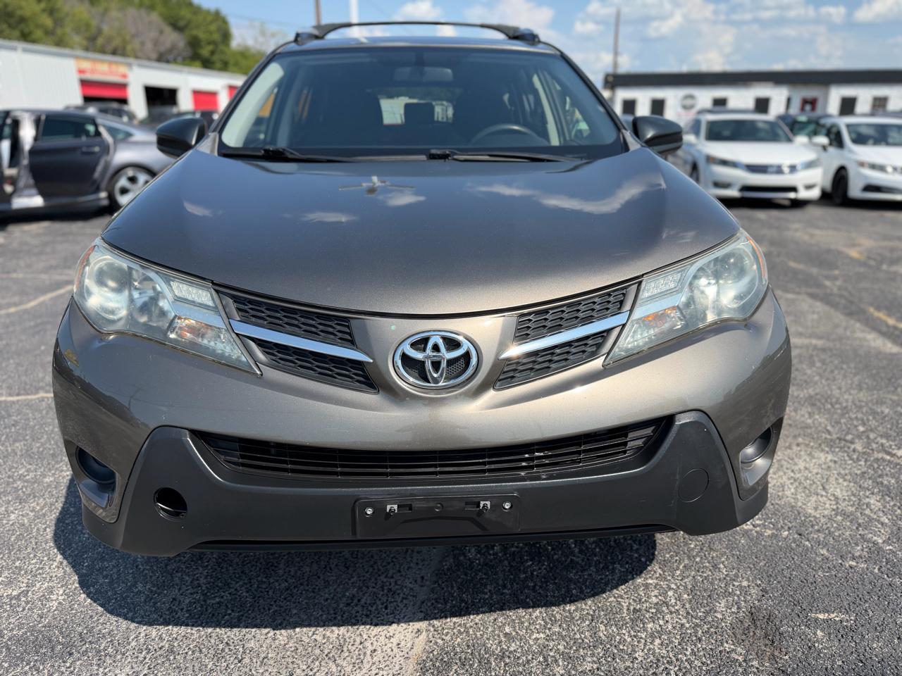 Toyota RAV4 LE FWD 2014