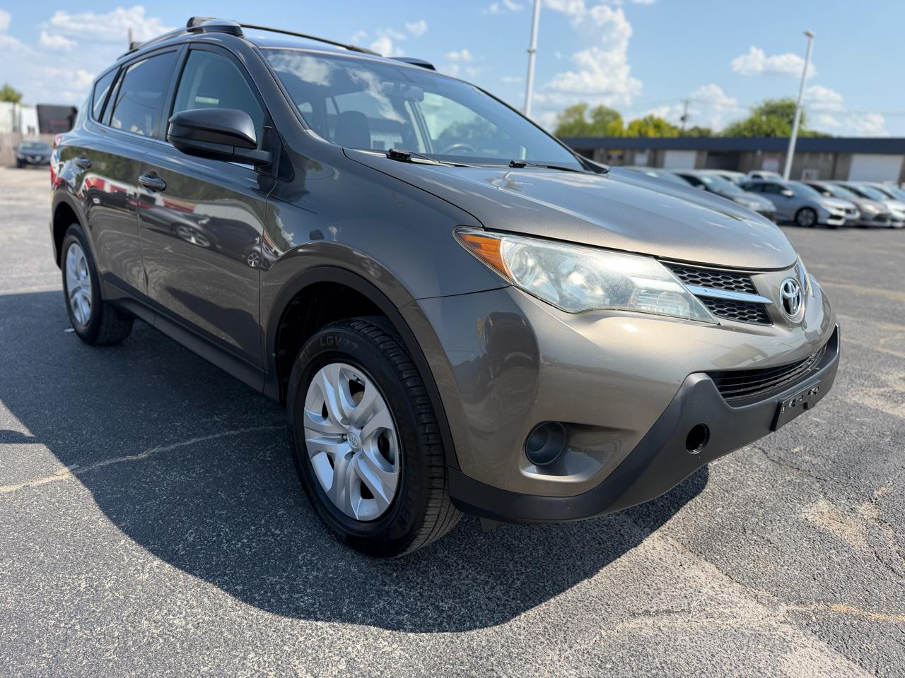 Toyota RAV4 LE FWD 2014
