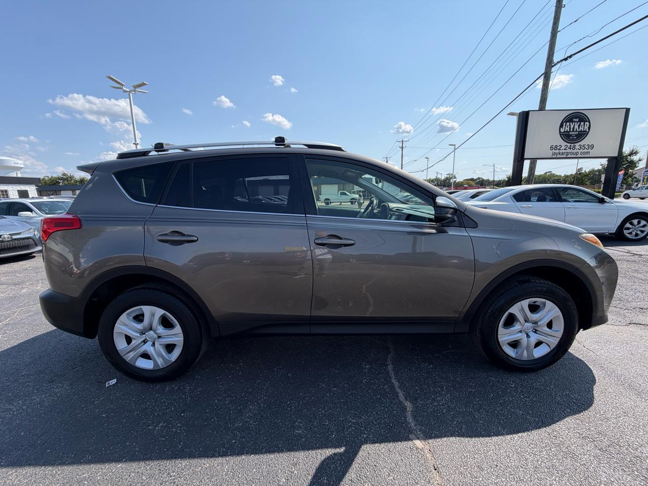Toyota RAV4 LE FWD 2014