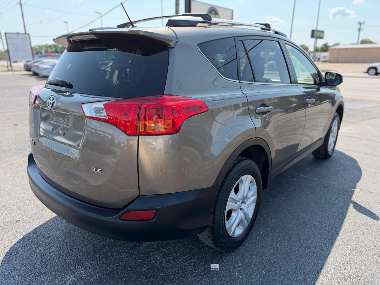 Toyota RAV4 LE FWD 2014