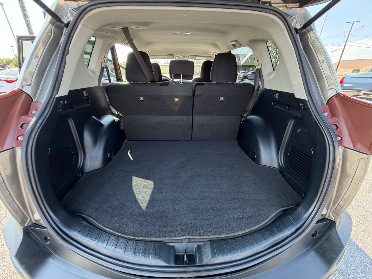 Toyota RAV4 LE FWD 2014