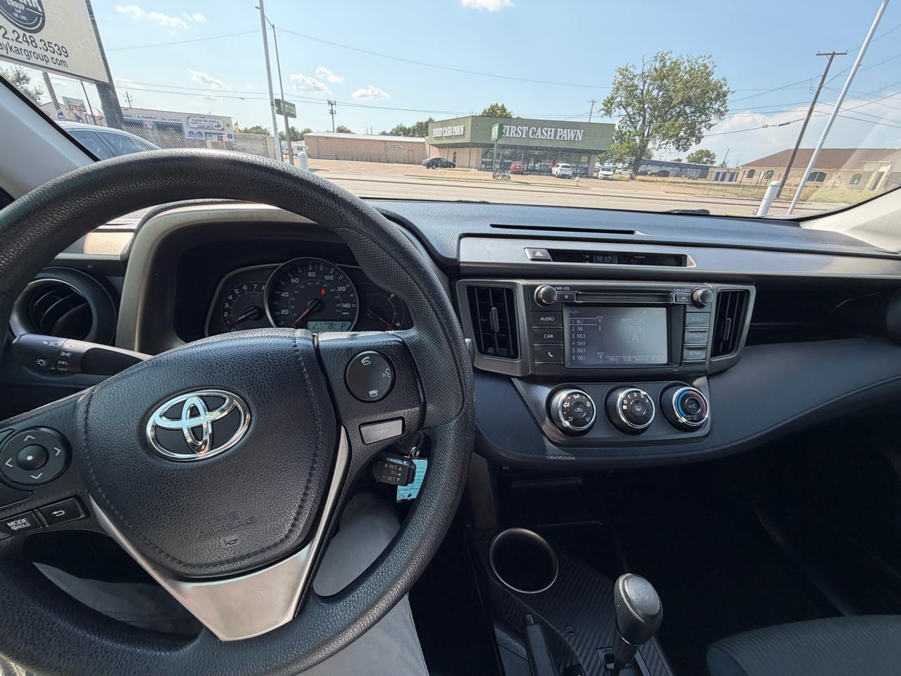 Toyota RAV4 LE FWD 2014