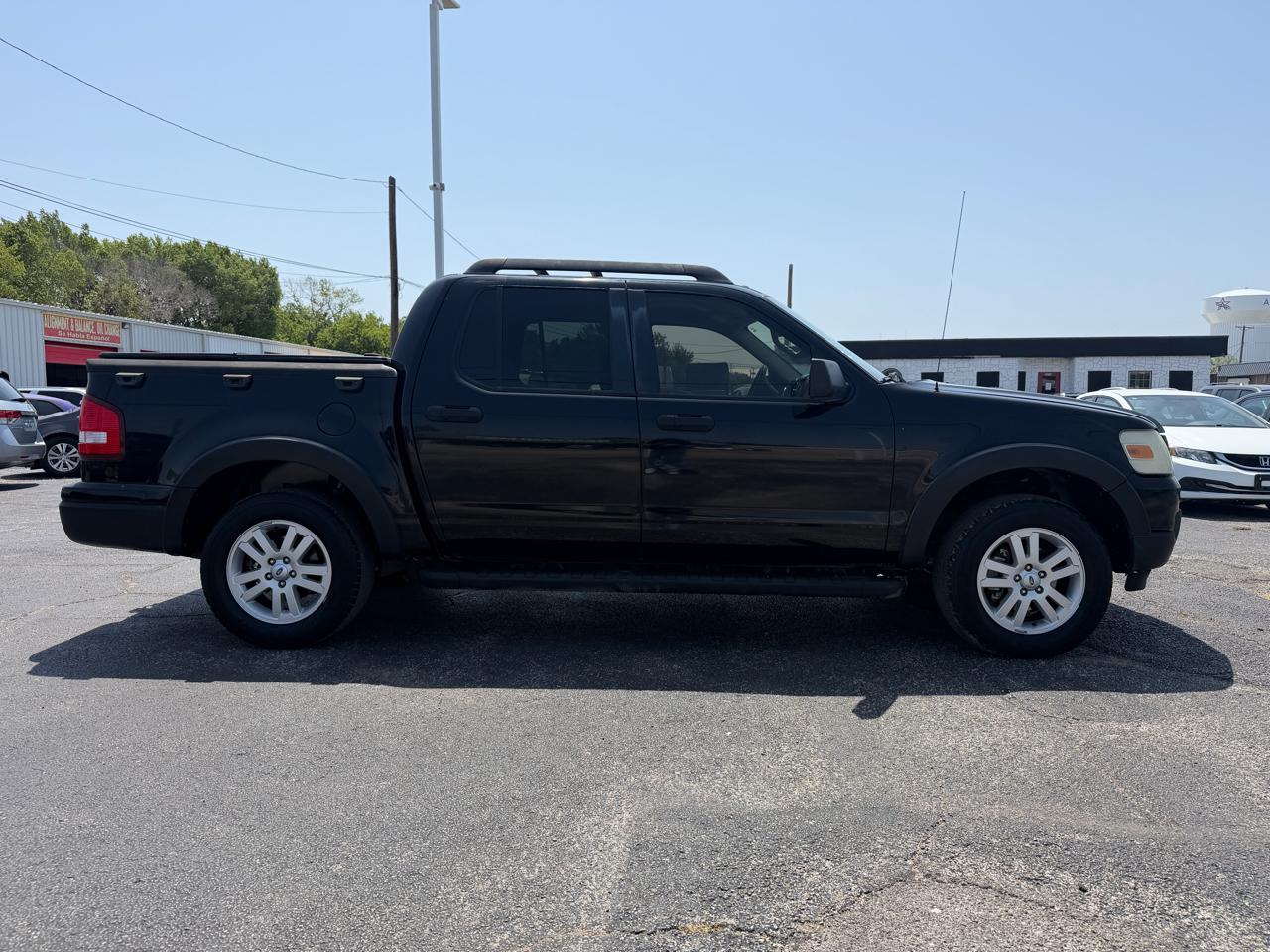 Ford Explorer Sport Trac XLT 4.0L 2WD 2010