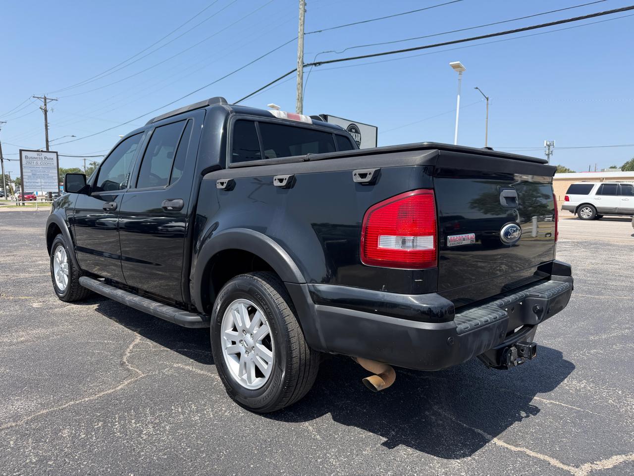 Ford Explorer Sport Trac XLT 4.0L 2WD 2010