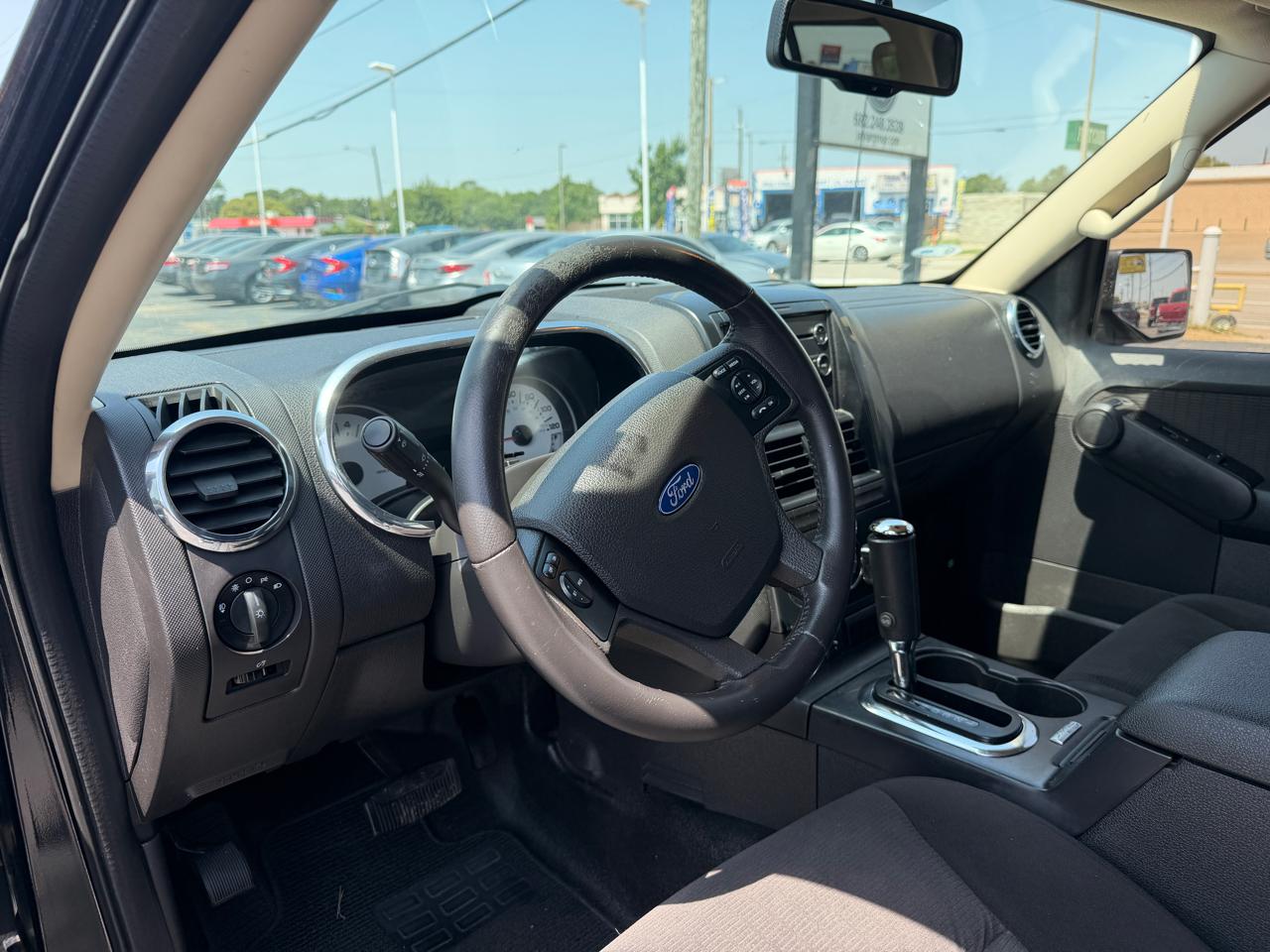 Ford Explorer Sport Trac XLT 4.0L 2WD 2010