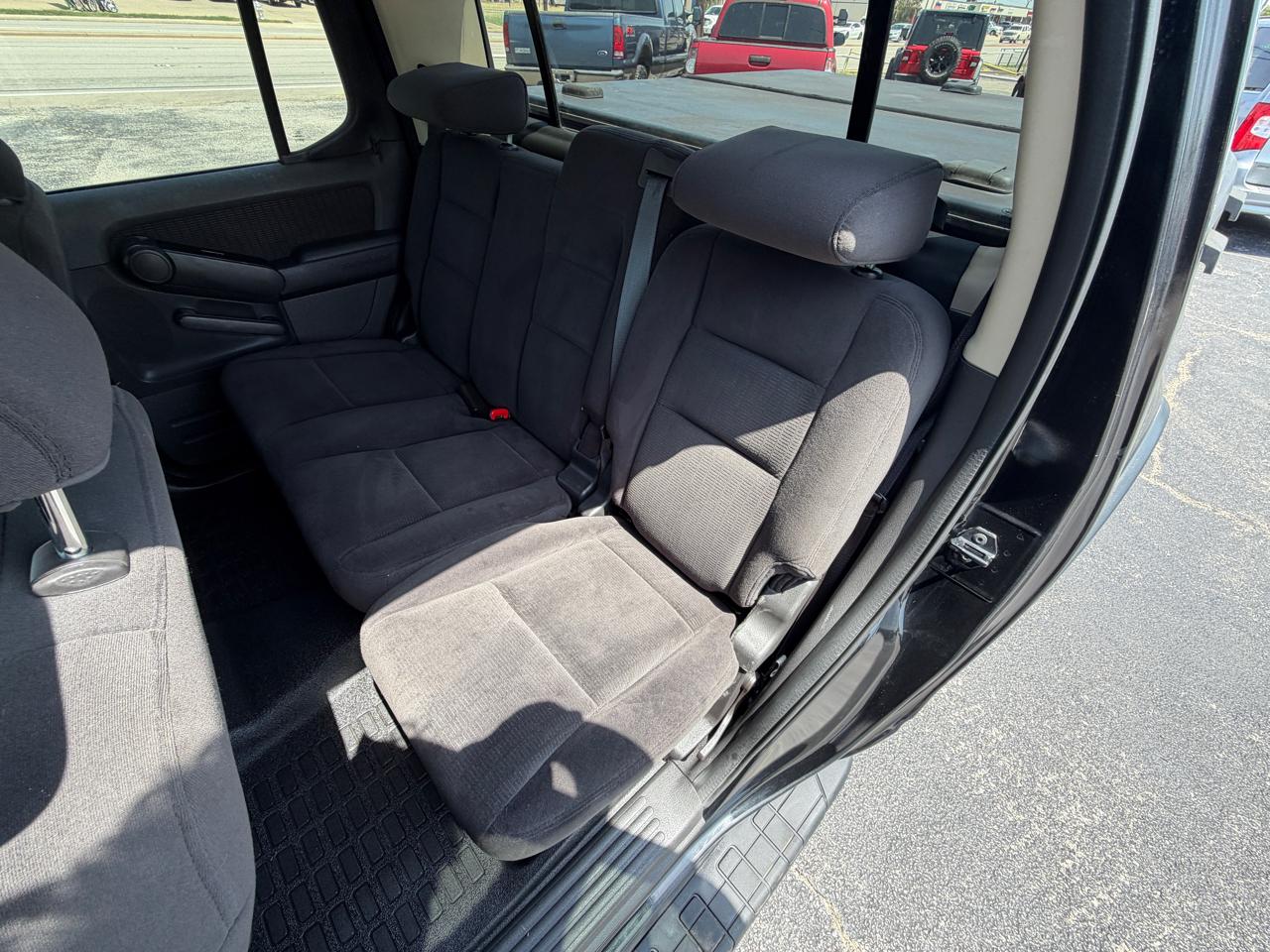 Ford Explorer Sport Trac XLT 4.0L 2WD 2010
