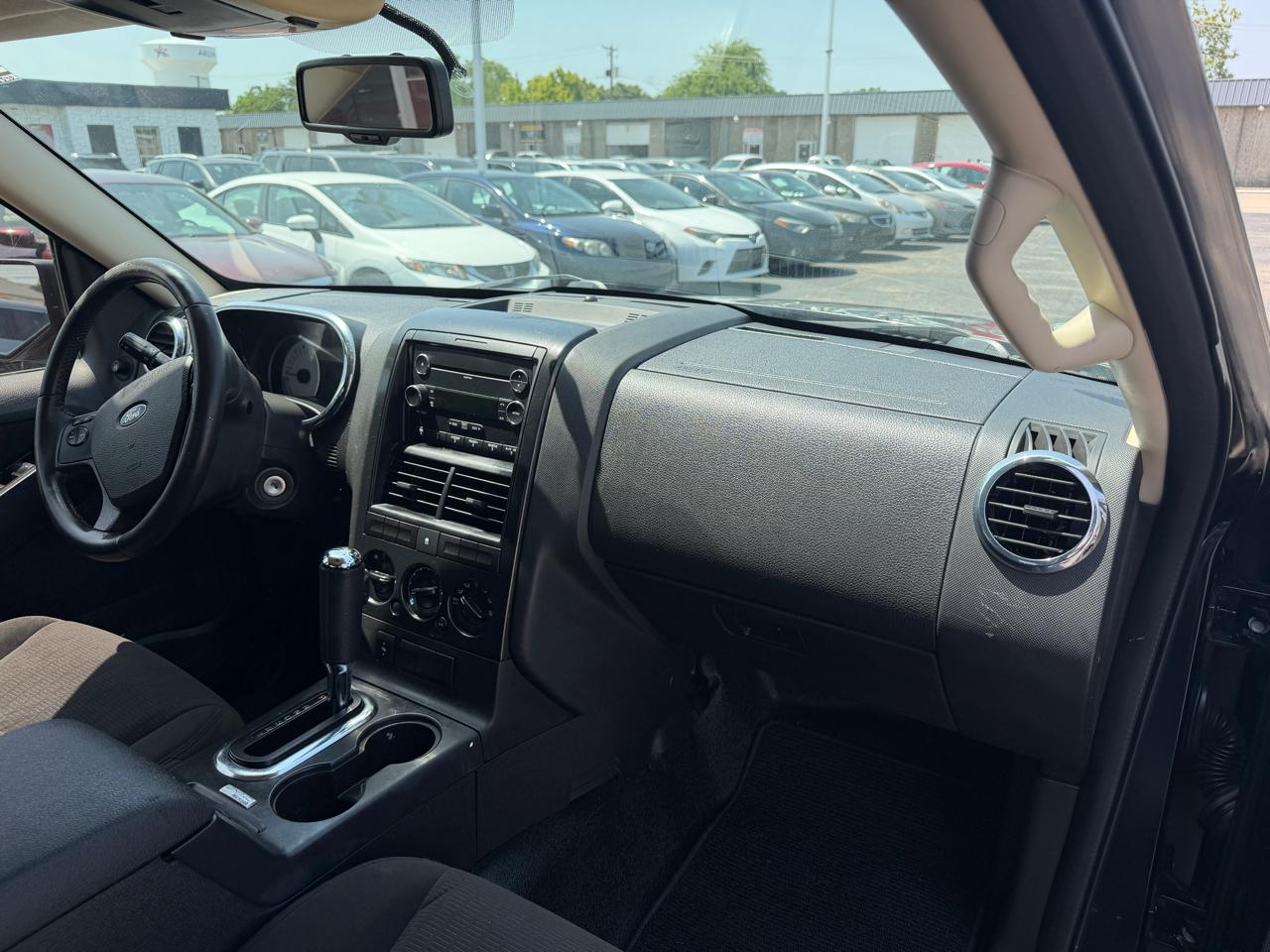 Ford Explorer Sport Trac XLT 4.0L 2WD 2010