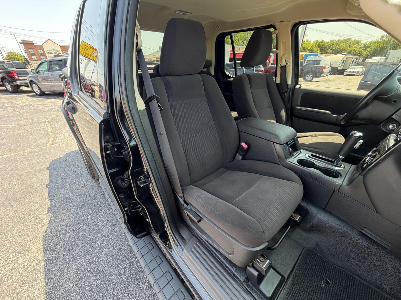Ford Explorer Sport Trac XLT 4.0L 2WD 2010