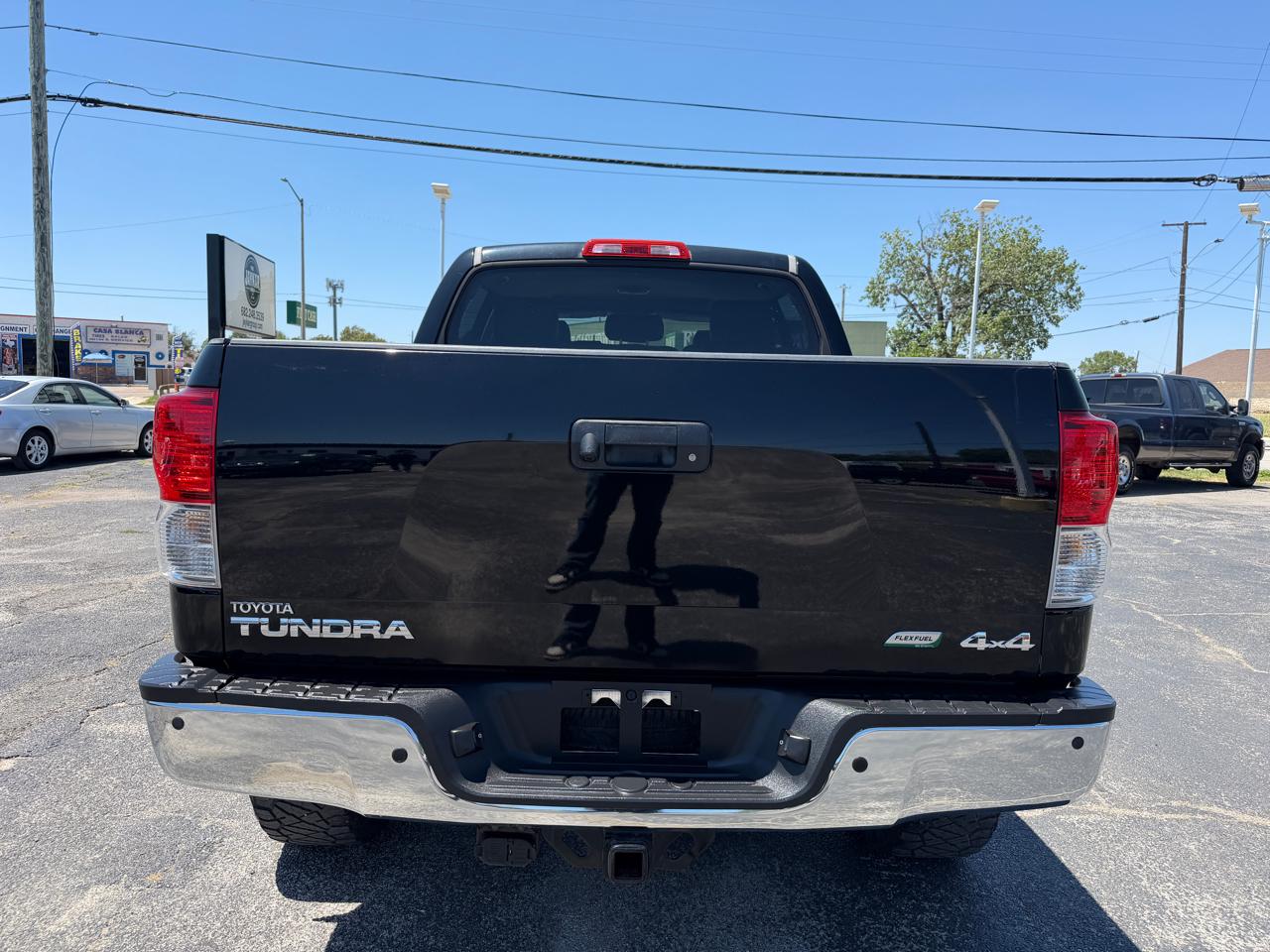 Toyota Tundra Limited 5.7L FFV CrewMax 4WD 2012